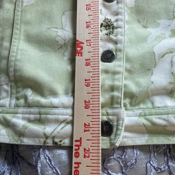 Jones Wear Sport Floral Denim Cropped Green White Jacket Women's Sz M - Picture 6 of 6